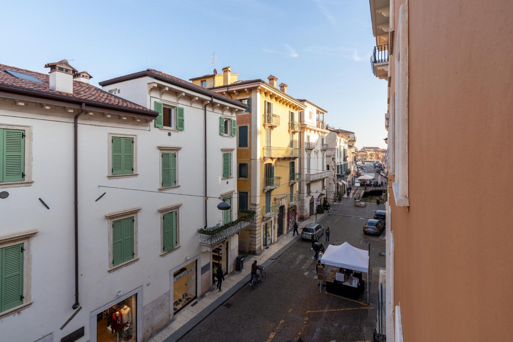 Domus Verona - Elegante Residenza Con Affaccio Su Porta Leoni Zimmer foto